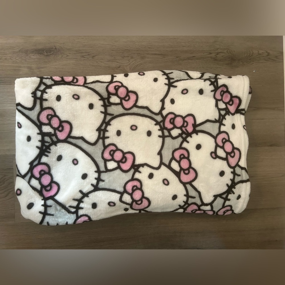 Hello Kitty Blanket
